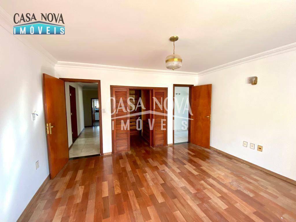 Casa de Condomínio para alugar com 3 quartos, 300m² - Foto 14