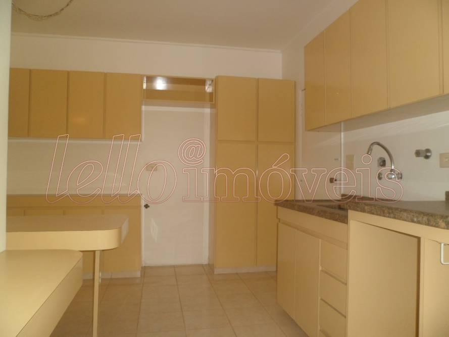 Apartamento para alugar com 3 quartos, 140m² - Foto 20