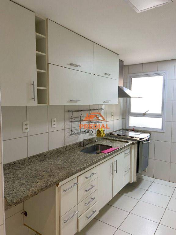 Apartamento à venda com 3 quartos, 95m² - Foto 8