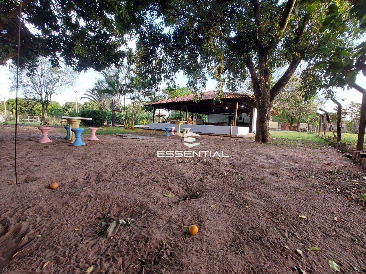 Chácara à venda com 2 quartos, 220m² - Foto 18