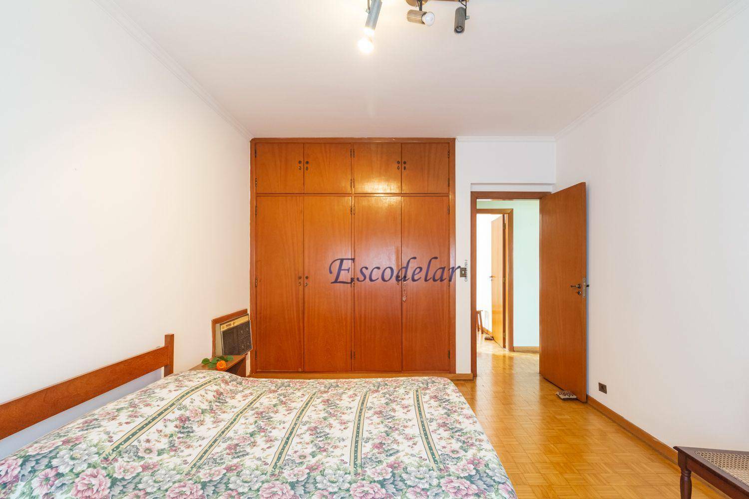 Apartamento à venda com 4 quartos, 220m² - Foto 10