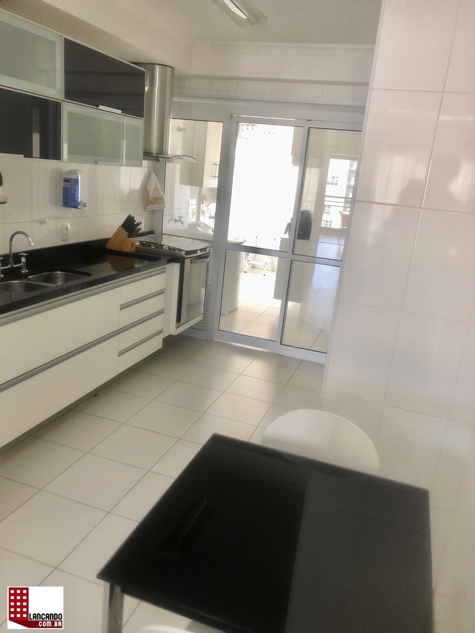 Apartamento à venda com 3 quartos, 133m² - Foto 6