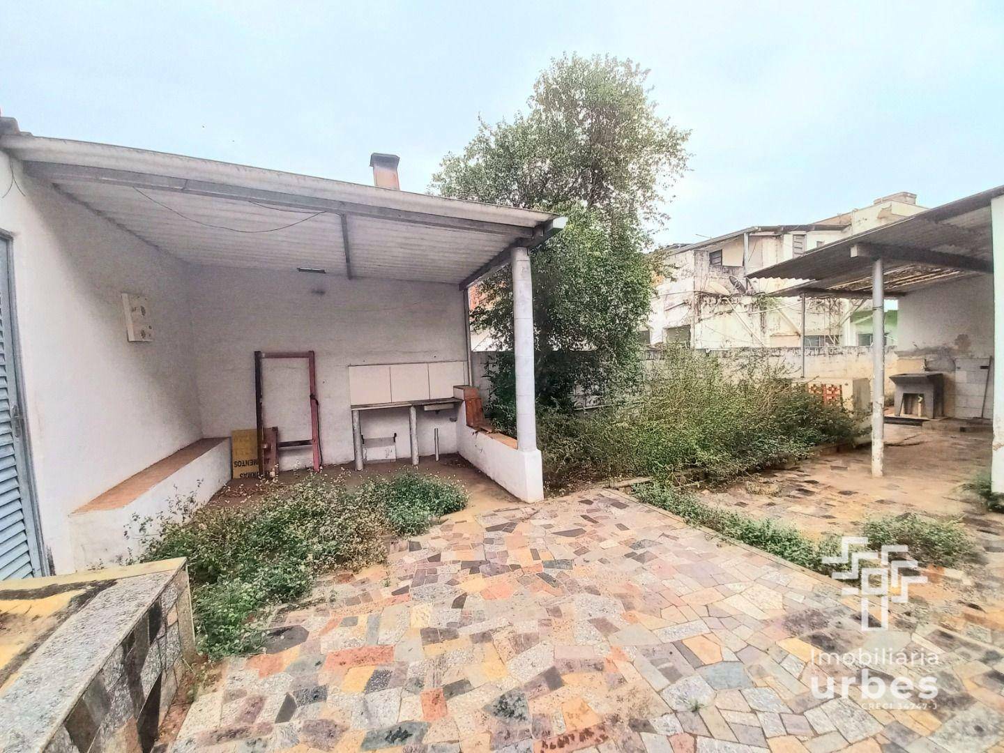 Casa à venda e aluguel com 3 quartos, 221m² - Foto 21