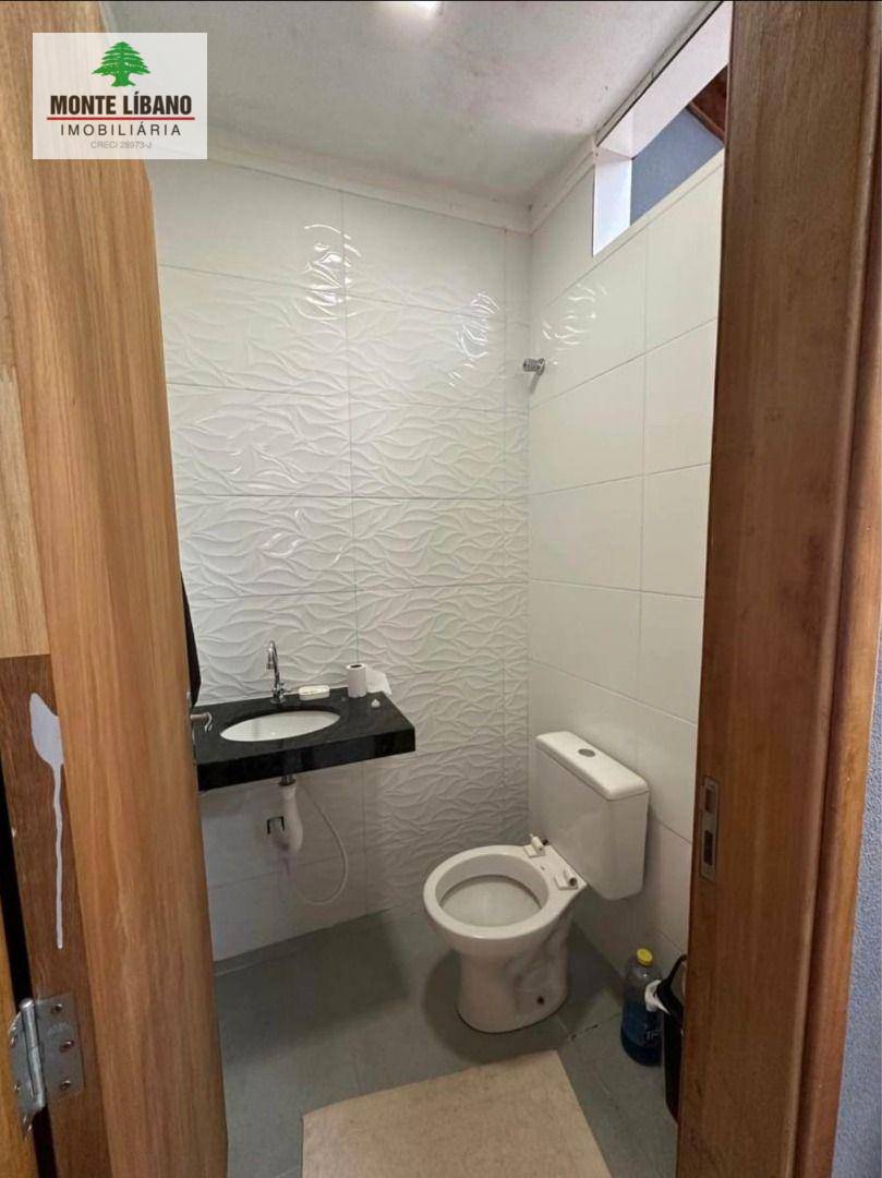 Casa à venda com 2 quartos, 1m² - Foto 2