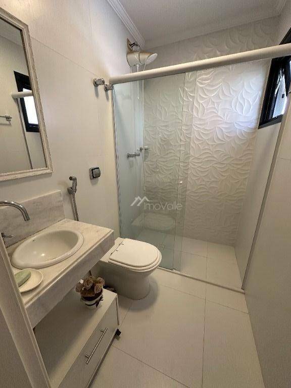 Casa de Condomínio à venda com 4 quartos, 250m² - Foto 28