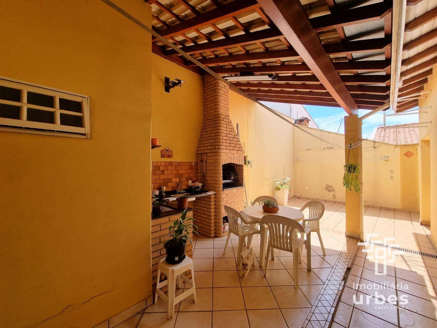 Casa à venda com 4 quartos, 196m² - Foto 28