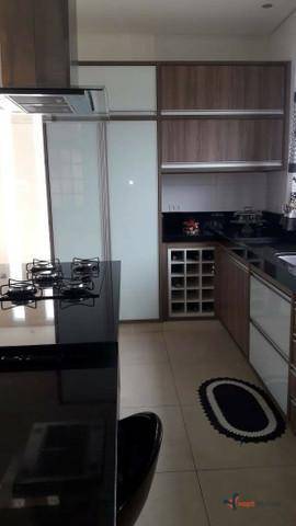 Sobrado, 3 quartos, 238 m² - Foto 2