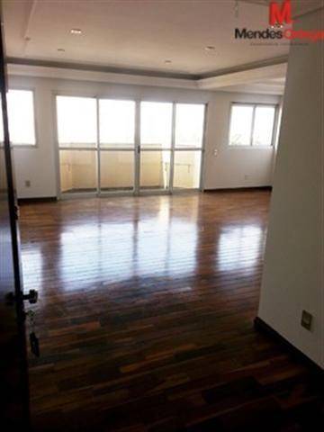 Apartamento à venda com 3 quartos, 206m² - Foto 7