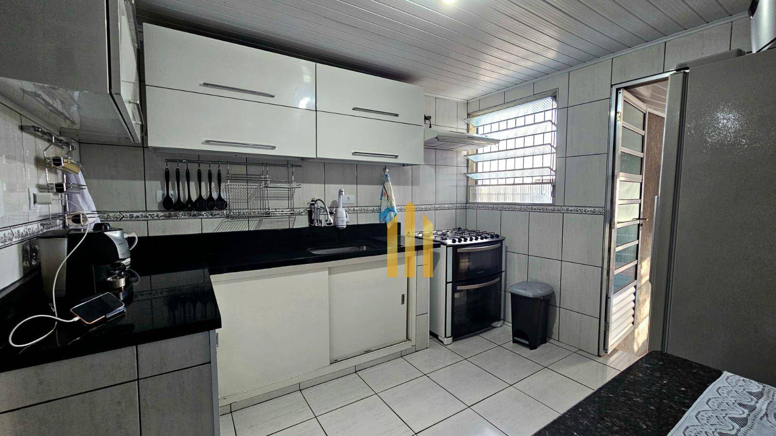 Casa à venda com 2 quartos, 74m² - Foto 19