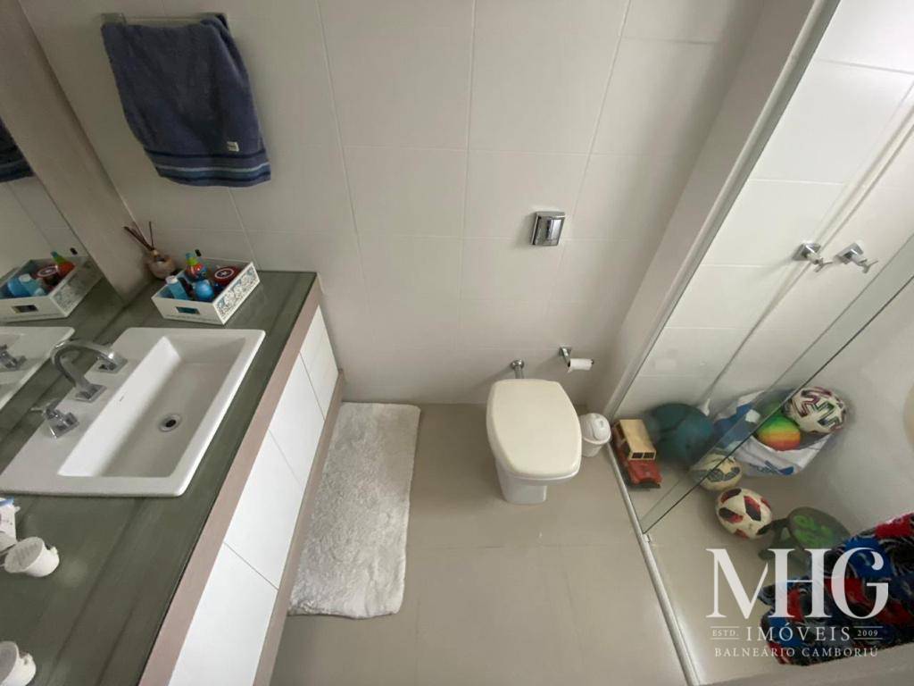 Apartamento à venda com 3 quartos, 174m² - Foto 18