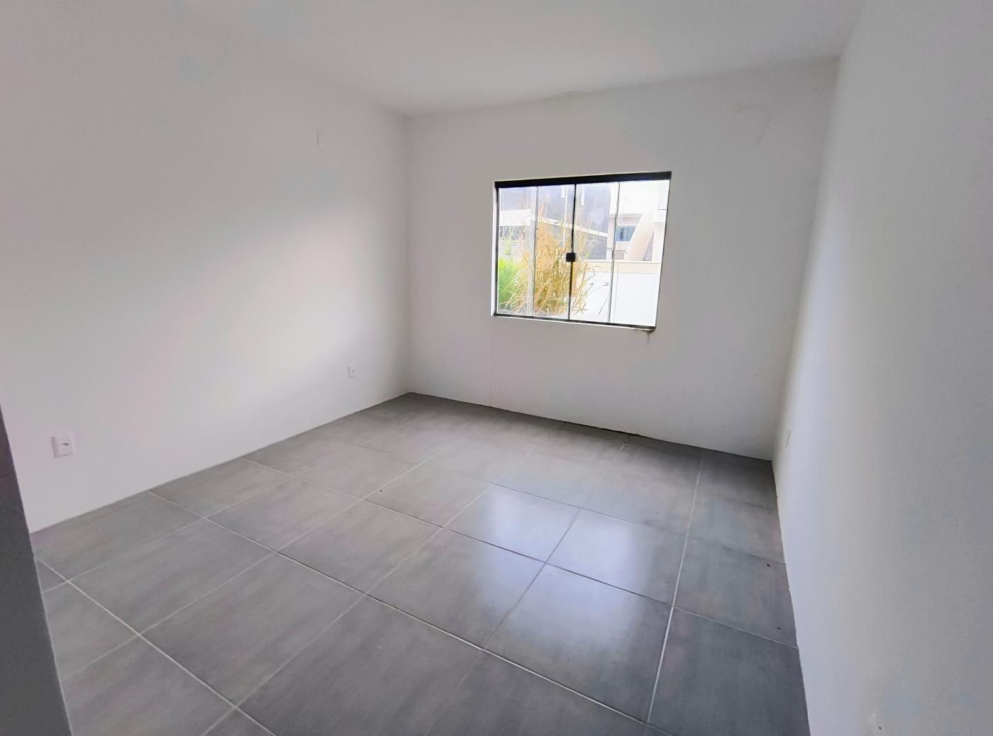 Casa à venda com 2 quartos, 250m² - Foto 4