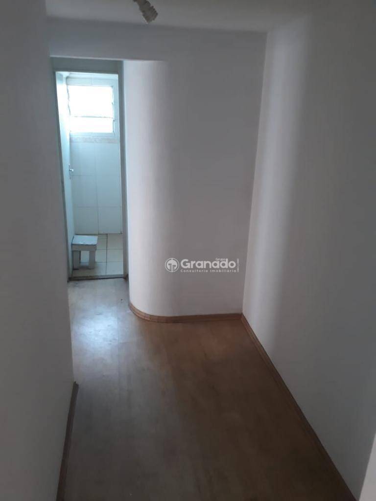 Apartamento à venda com 2 quartos, 63m² - Foto 4