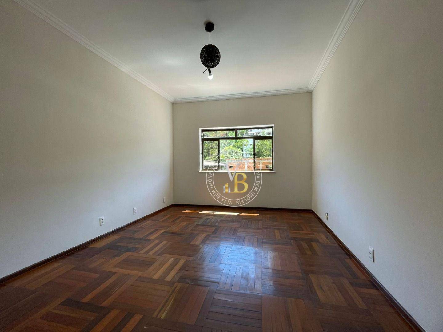 Casa à venda com 3 quartos, 360m² - Foto 14