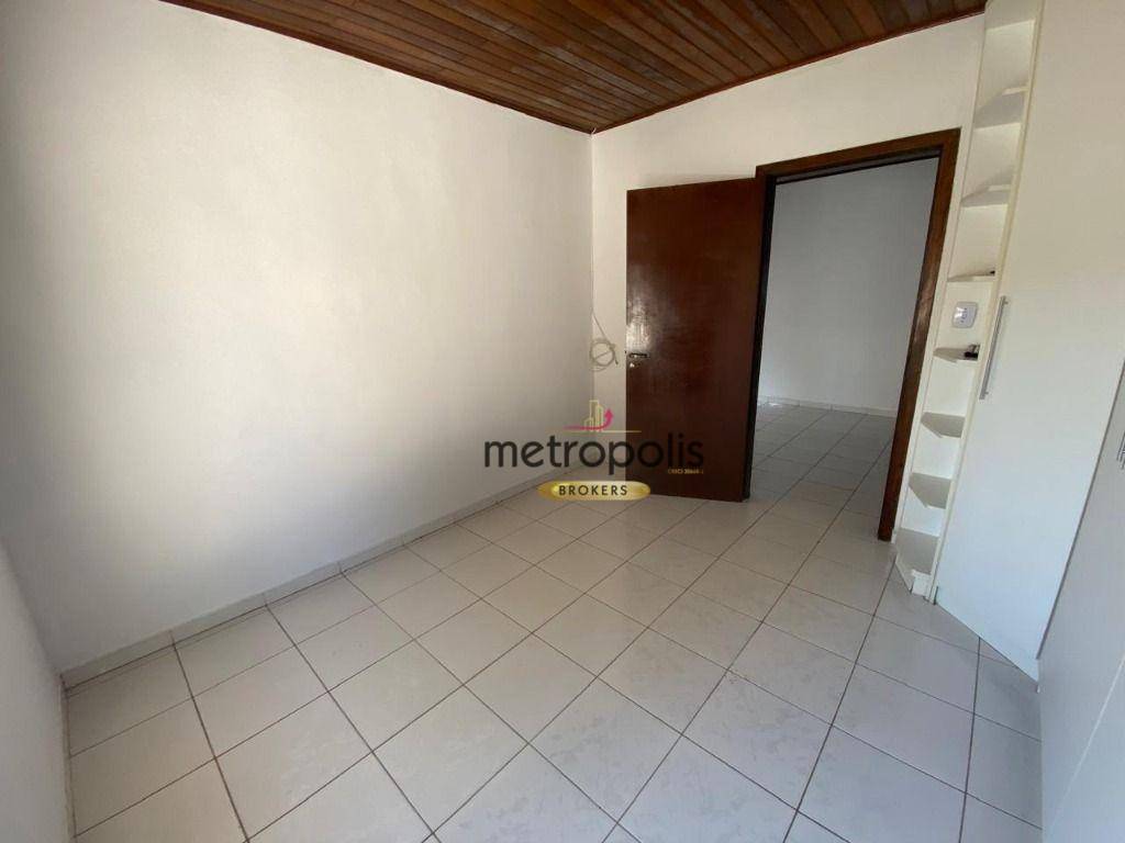 Casa para alugar com 3 quartos, 200m² - Foto 13