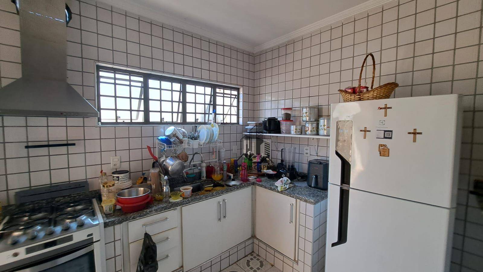 Casa à venda com 3 quartos, 180m² - Foto 5