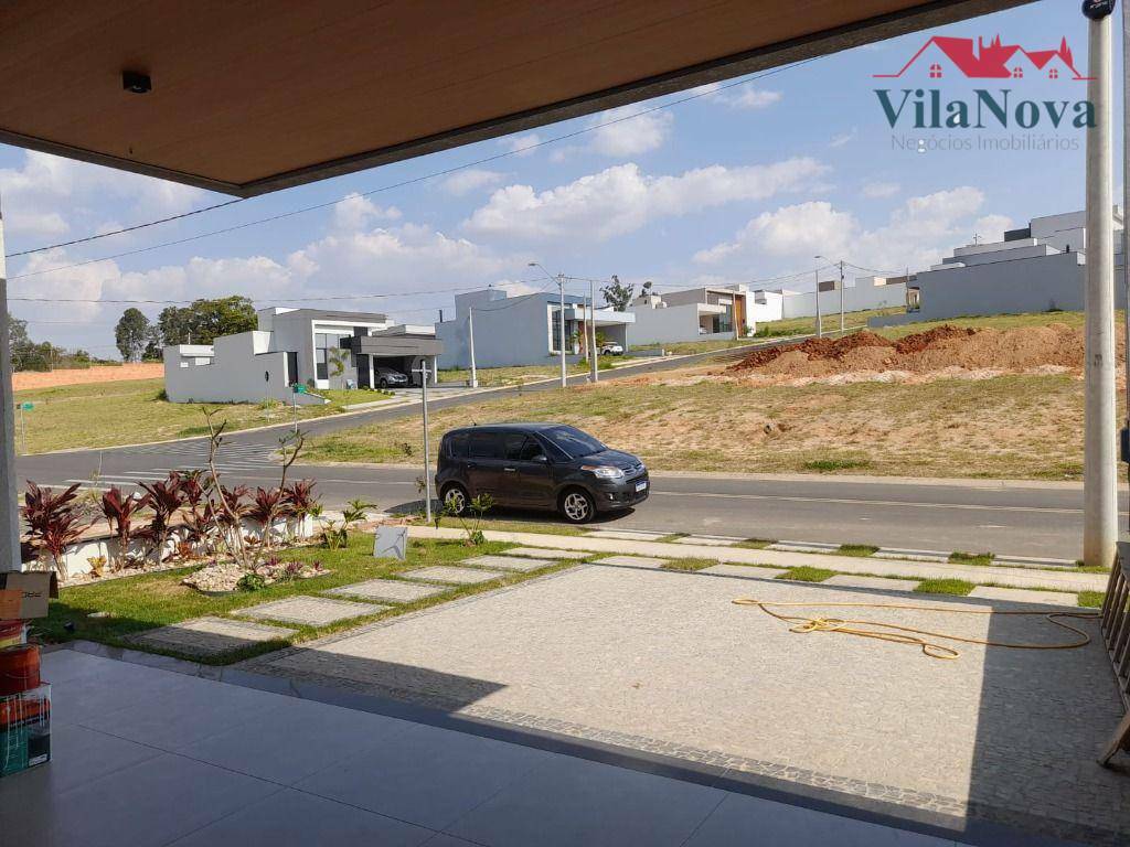 Casa de Condomínio à venda com 3 quartos, 211m² - Foto 4