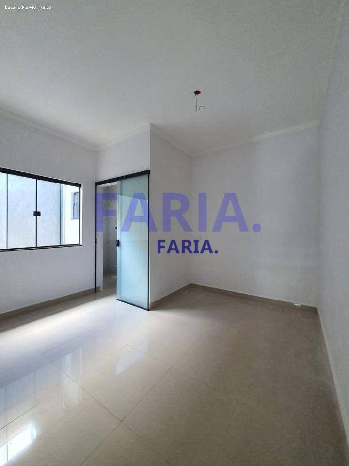 Casa à venda com 3 quartos, 81m² - Foto 7