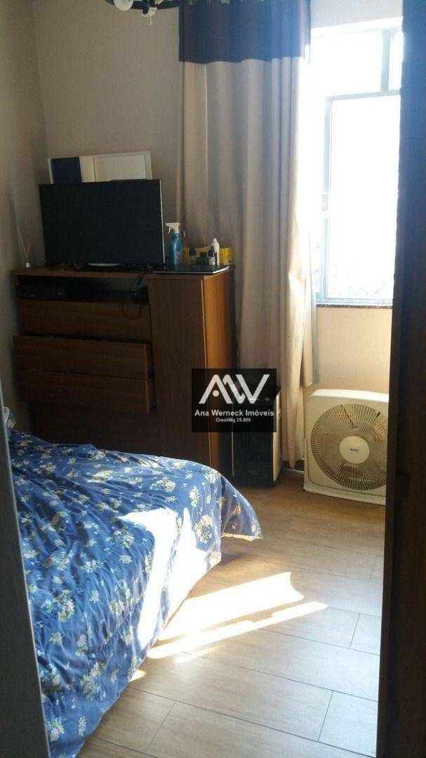 Apartamento à venda com 2 quartos, 75m² - Foto 4