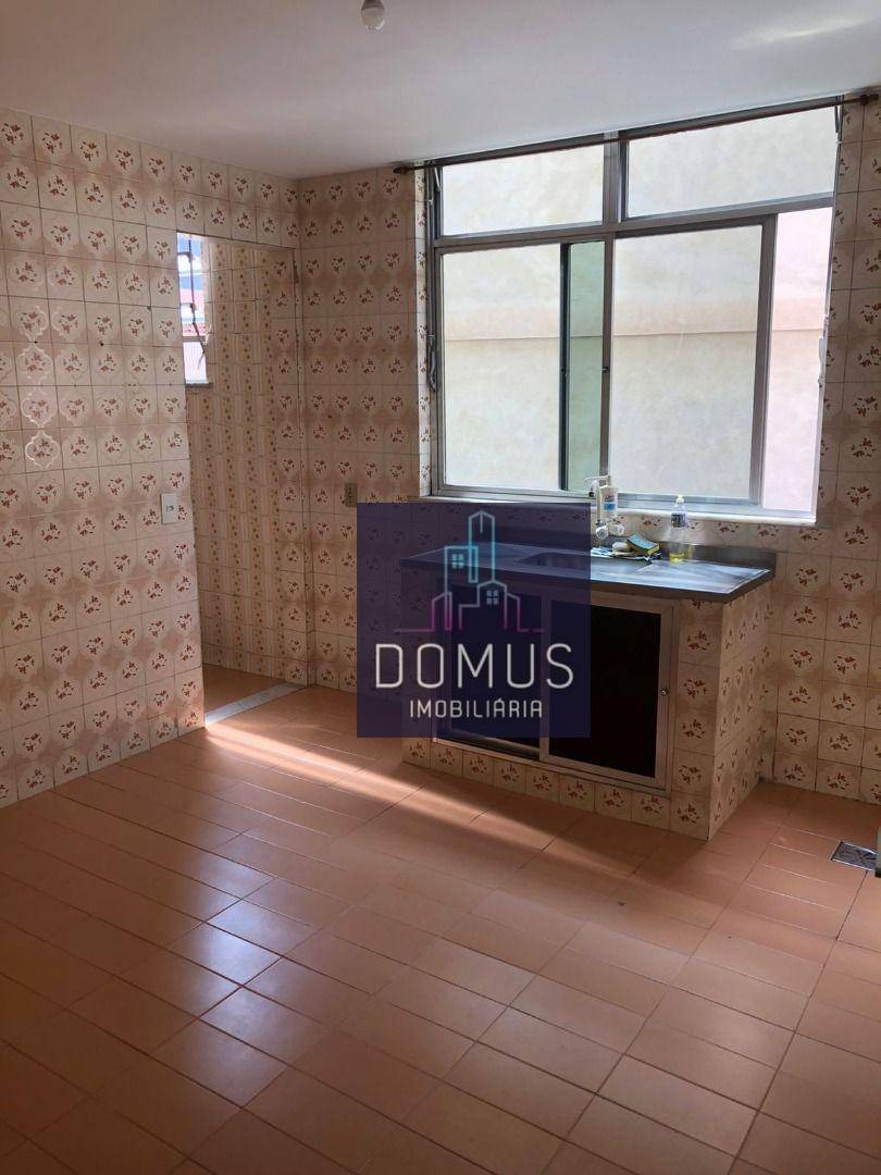 Apartamento à venda com 2 quartos, 60m² - Foto 2