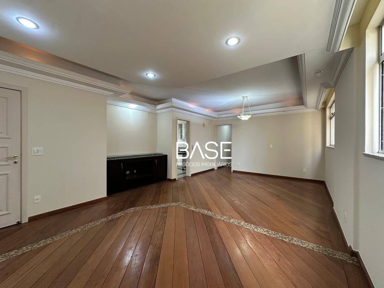 Apartamento, 4 quartos, 140 m² - Foto 1