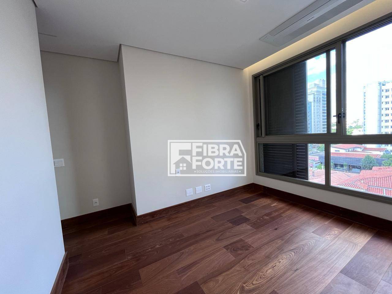 Apartamento à venda com 3 quartos, 257m² - Foto 30