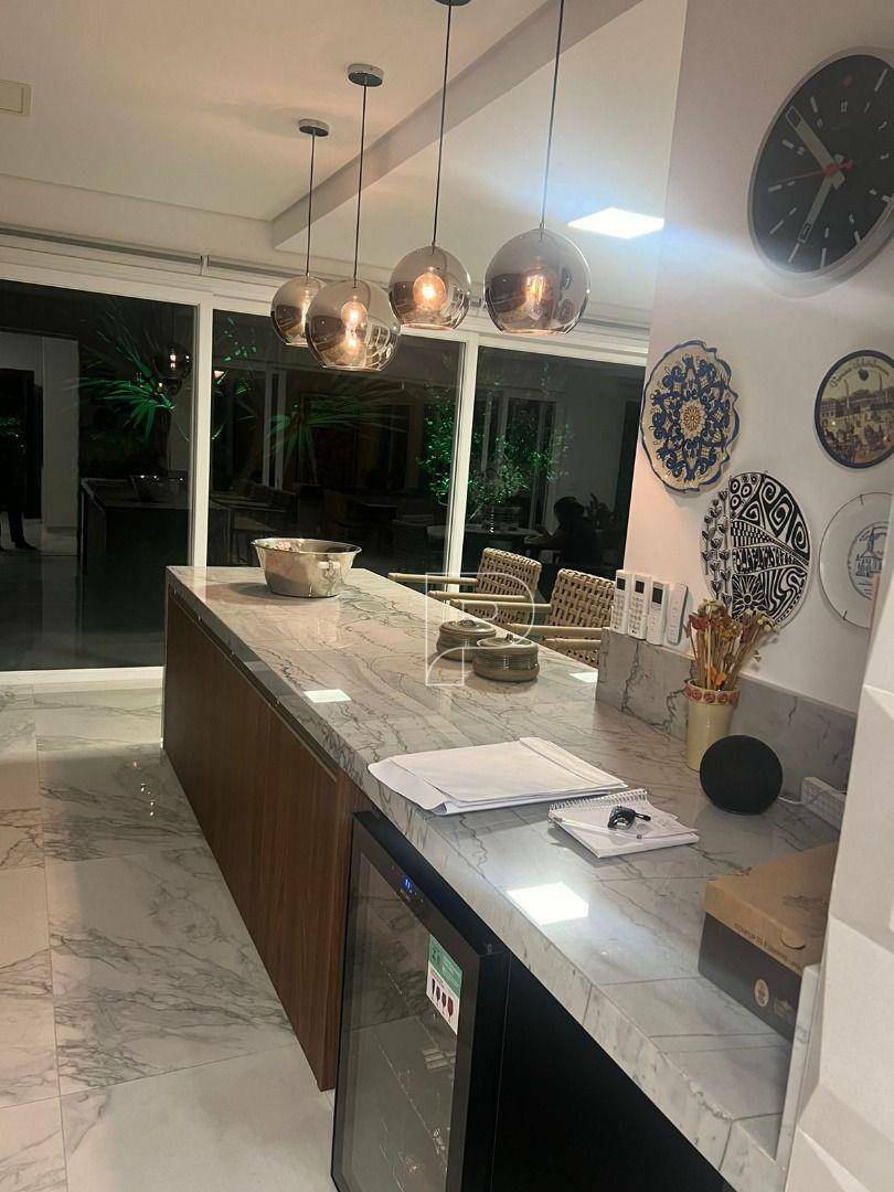 Casa de Condomínio à venda com 4 quartos, 350m² - Foto 15