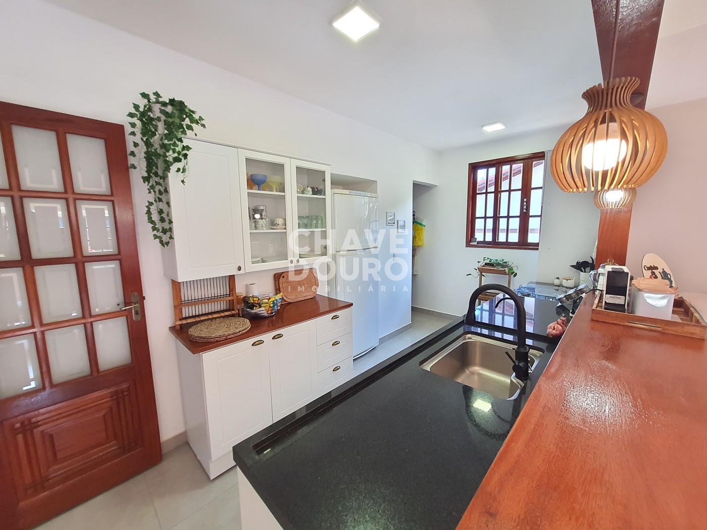 Casa à venda com 3 quartos, 173m² - Foto 20