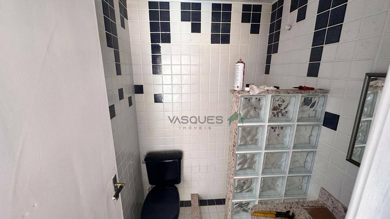 Casa à venda com 4 quartos, 371m² - Foto 40