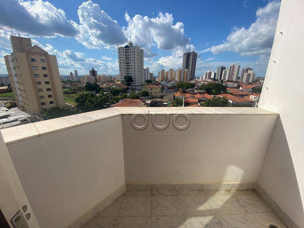 Apartamento à venda com 3 quartos, 107m² - Foto 2