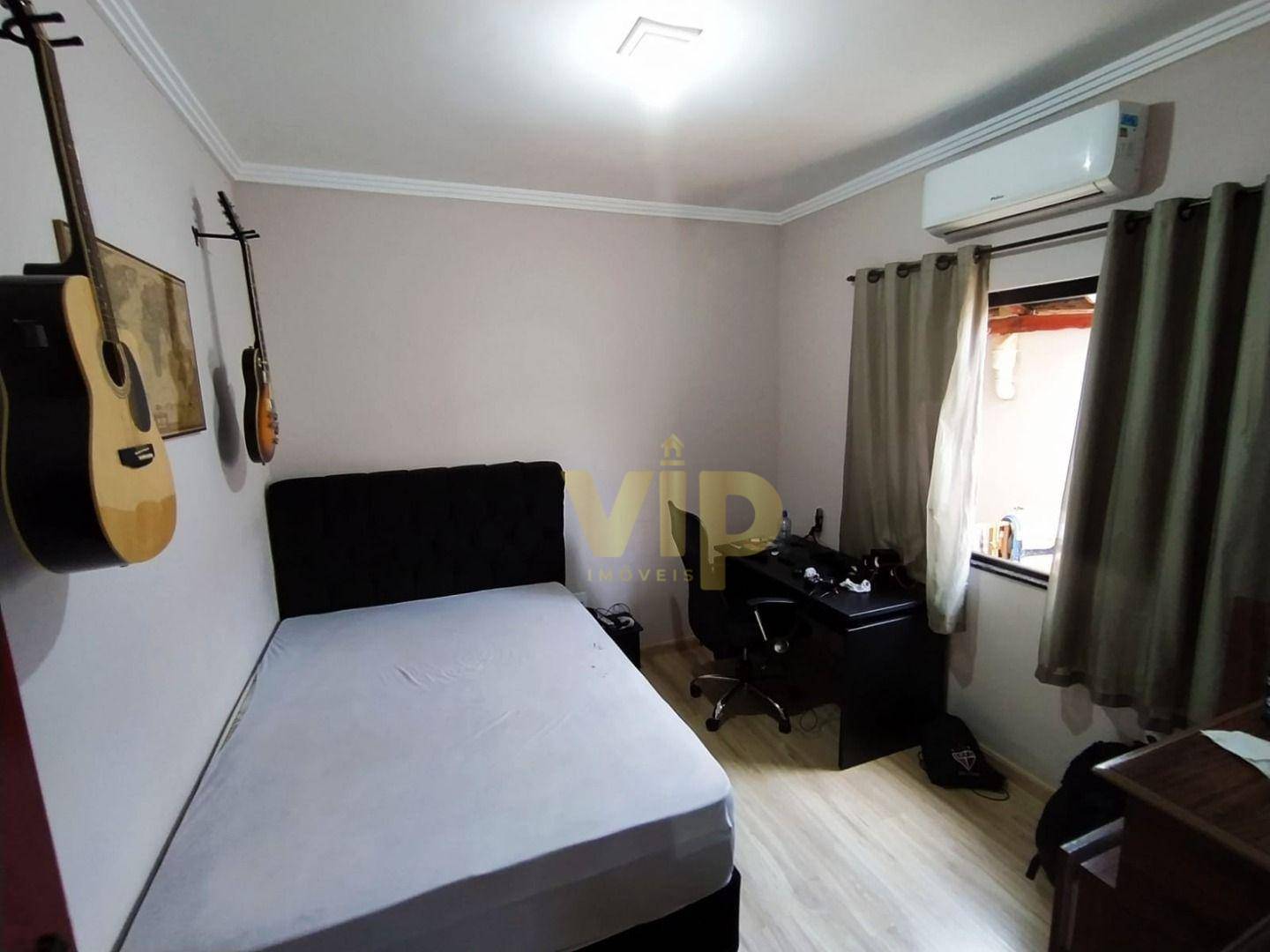 Casa à venda com 3 quartos, 200m² - Foto 14