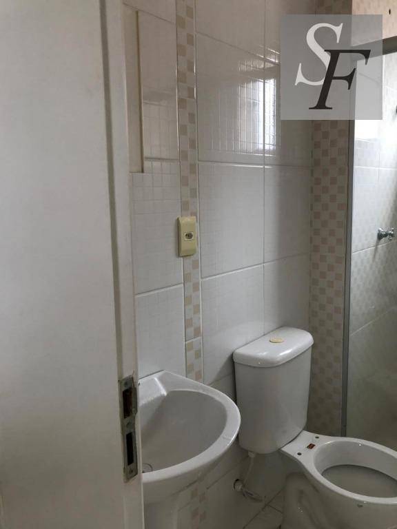 Apartamento à venda com 2 quartos, 64m² - Foto 17