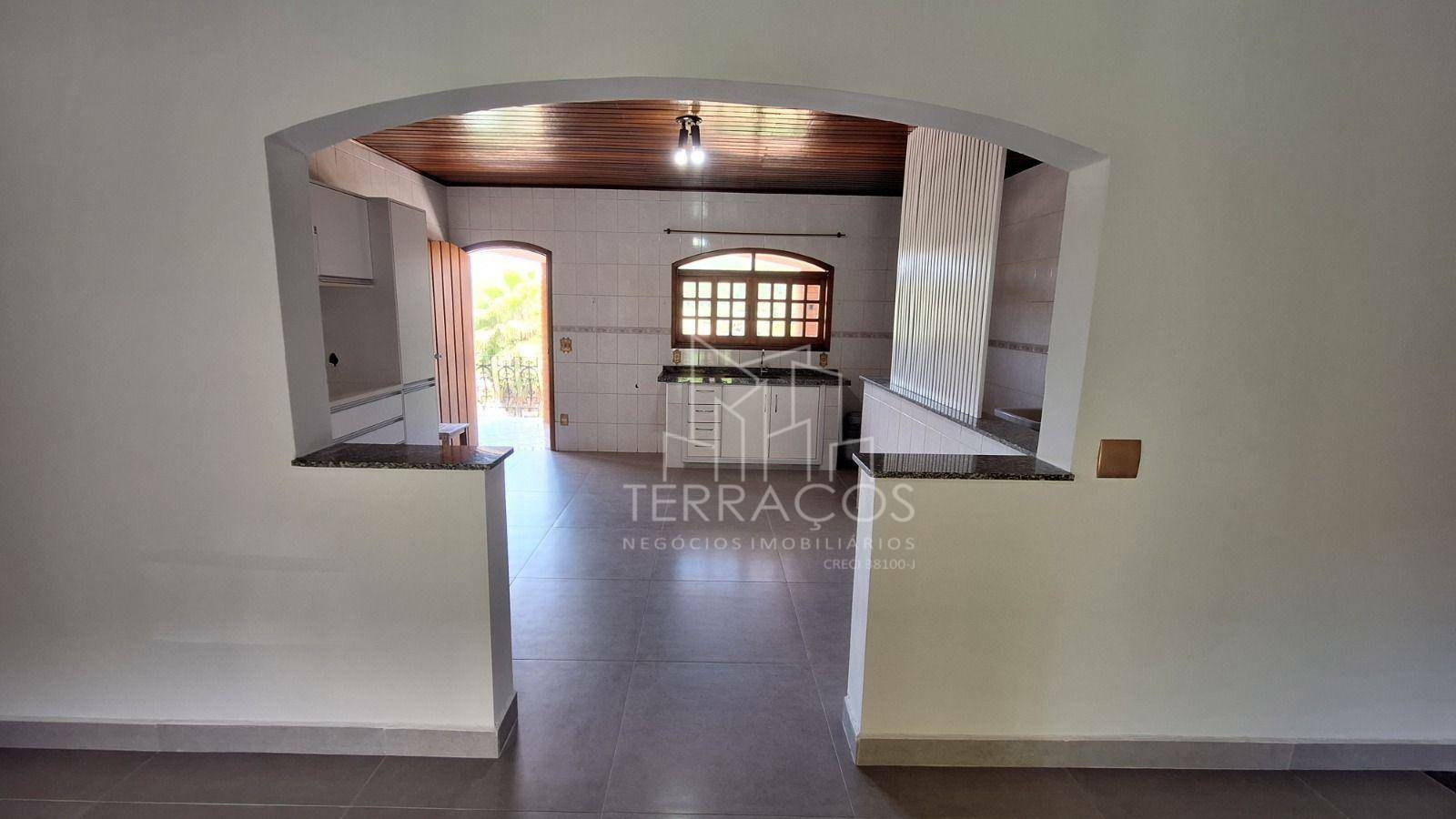 Casa de Condomínio à venda com 3 quartos, 250m² - Foto 4