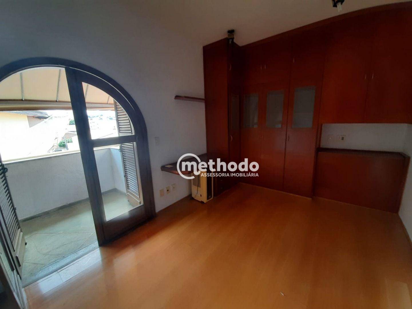 Casa à venda com 3 quartos, 337m² - Foto 23