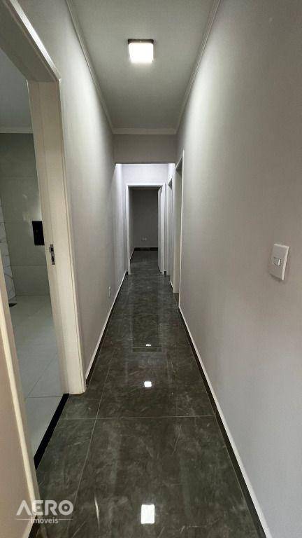 Casa à venda com 3 quartos, 190m² - Foto 13