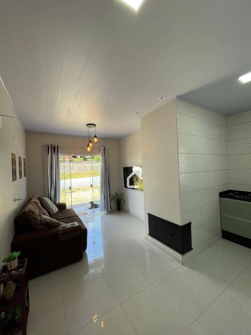 Casa à venda com 2 quartos, 66m² - Foto 4