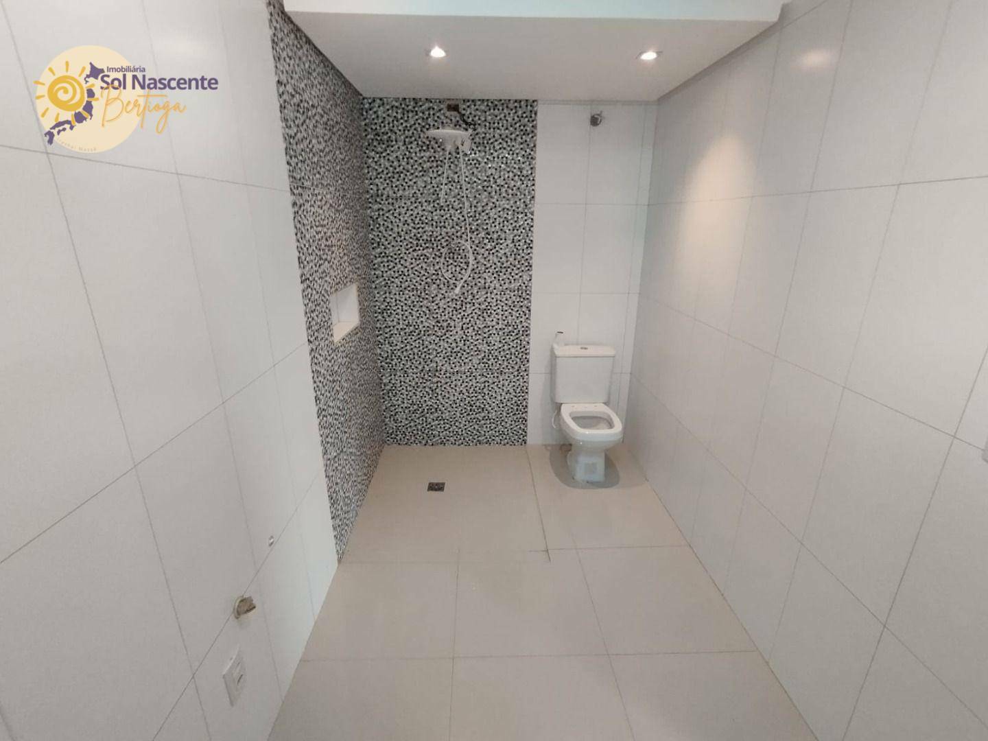 Casa à venda com 4 quartos, 180m² - Foto 7