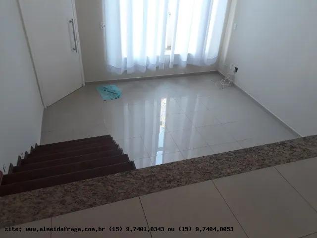 Casa de Condomínio para alugar com 3 quartos, 300m² - Foto 6