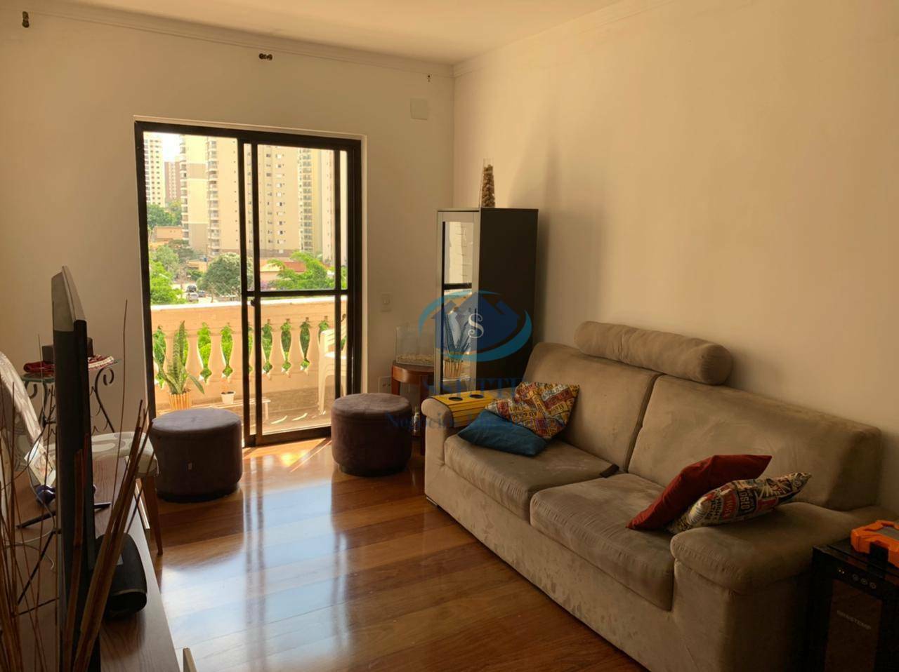 Apartamento à venda com 3 quartos, 110m² - Foto 1