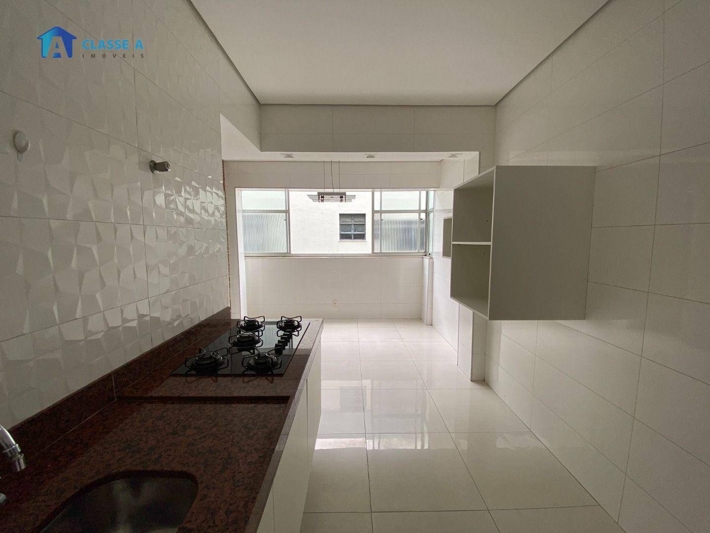 Apartamento à venda com 4 quartos, 140m² - Foto 1