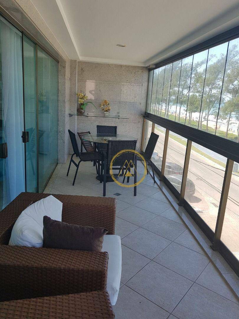 Apartamento à venda com 3 quartos, 225m² - Foto 1