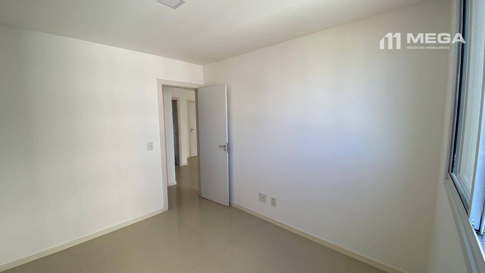 Apartamento à venda com 2 quartos, 62m² - Foto 4