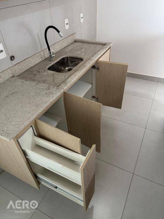 Apartamento para alugar com 2 quartos, 64m² - Foto 33