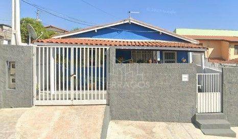 Casa à venda com 3 quartos, 145m² - Foto 1