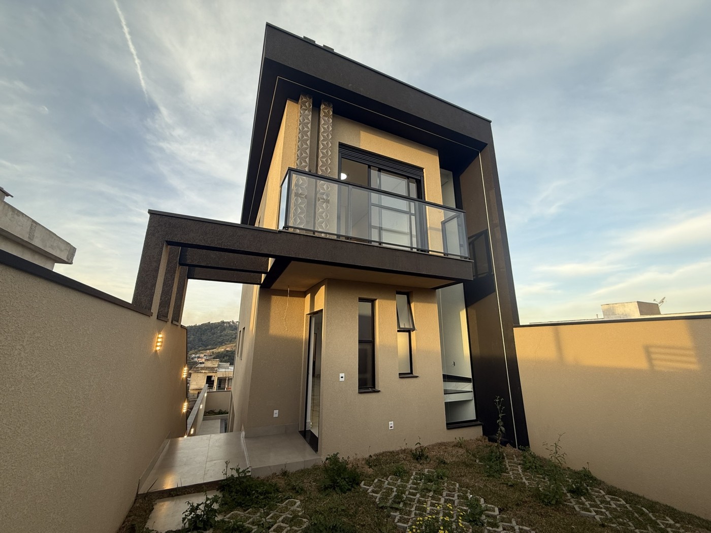 Casa, 3 quartos, 178 m² - Foto 1