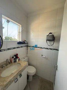 Casa à venda com 2 quartos, 69m² - Foto 2