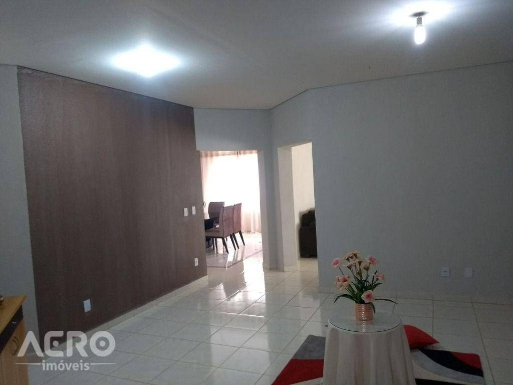 Chácara à venda com 8 quartos, 1000m² - Foto 17