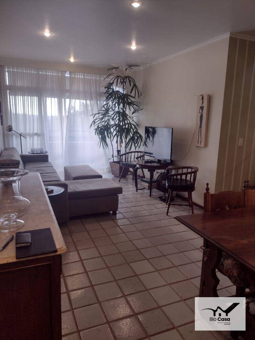 Apartamento à venda com 3 quartos, 200m² - Foto 5