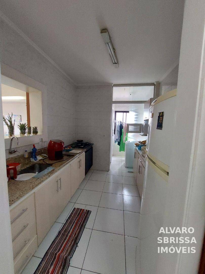 Apartamento à venda com 2 quartos, 70m² - Foto 4