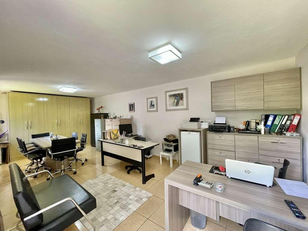 Casa à venda com 3 quartos, 215m² - Foto 26