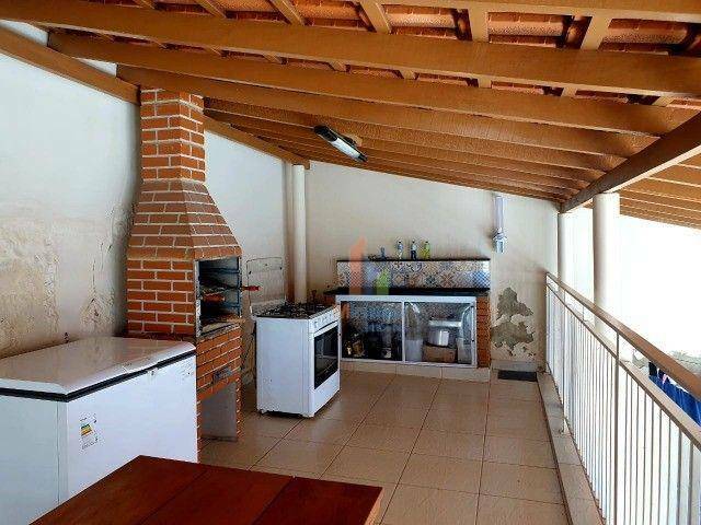 Casa à venda com 3 quartos, 170m² - Foto 2